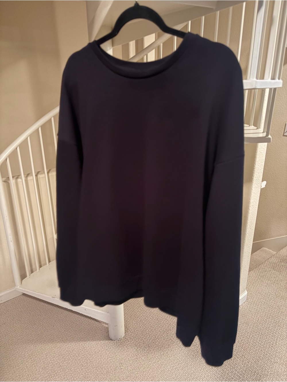 Alo Long Sleeve Top in Black Size Large